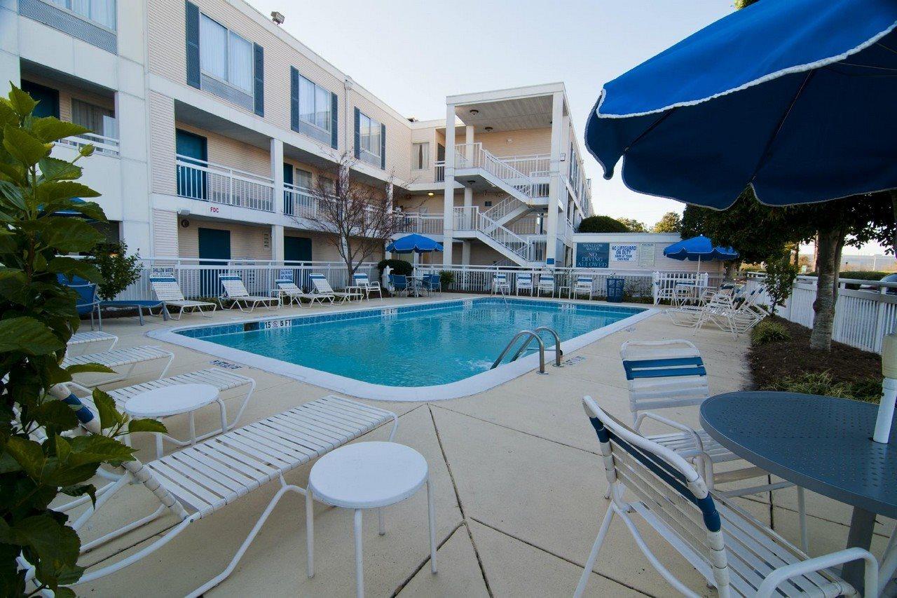 Days Inn By Wyndham Florence Near Civic Center Exterior foto