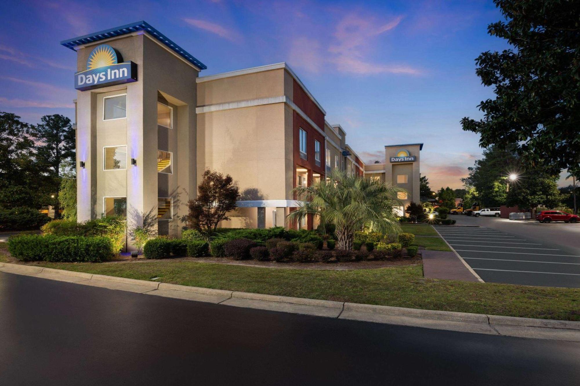 Days Inn By Wyndham Florence Near Civic Center Exterior foto