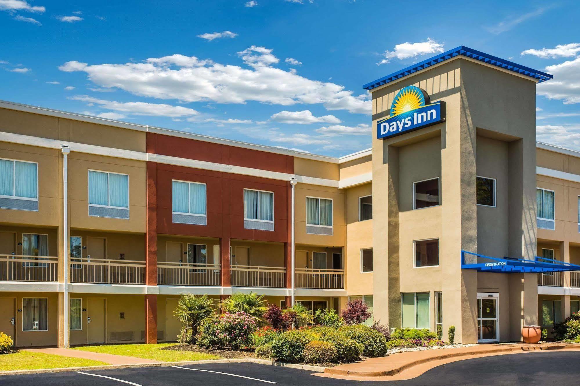 Days Inn By Wyndham Florence Near Civic Center Exterior foto